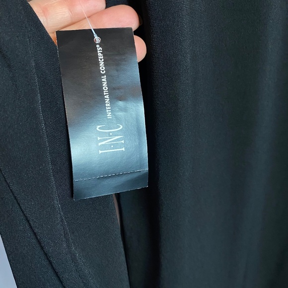 NWT INC International Concepts Black Zip Pocket Long Sleeve Knit Blouse Medium - Picture 6 of 8